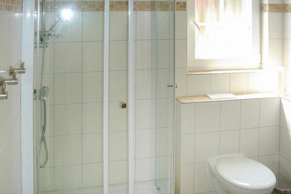 Foto van Halfvrijstaande woning Bernsteinhaus II, Trassenheide - BathRoom