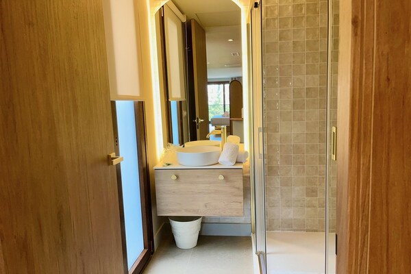 Foto van Appartement La Plaza 2 Deluxe met jacuzzi - Vakantiehuis in Alicante - BathRoom