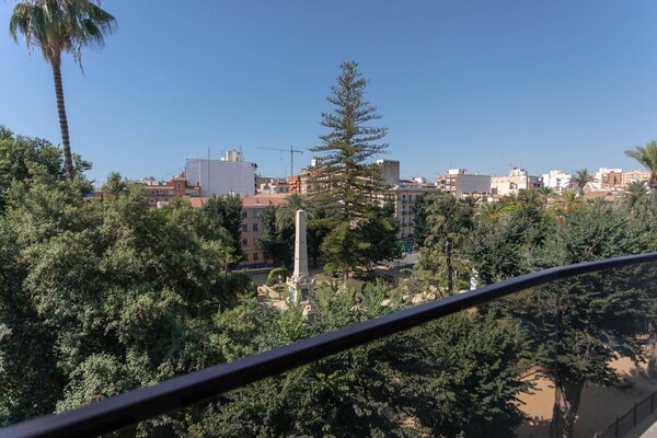 Foto van Appartement La Plaza 2 Deluxe met jacuzzi - Vakantiehuis in Alicante - ViewSummer