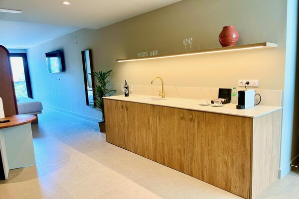 Foto van Appartement La Plaza 2 Deluxe met jacuzzi - Vakantiehuis in Alicante - Kitchen