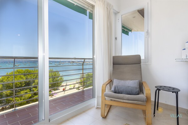 Foto van Appartement in Port de Pollença aan het Strand - Vakantiehuis in Port de Pollença - LivingRoom
