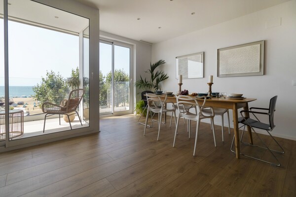 Foto van Appartement aan zee in Calella met strandtoegang - Vakantiehuis in Calella - DiningRoom
