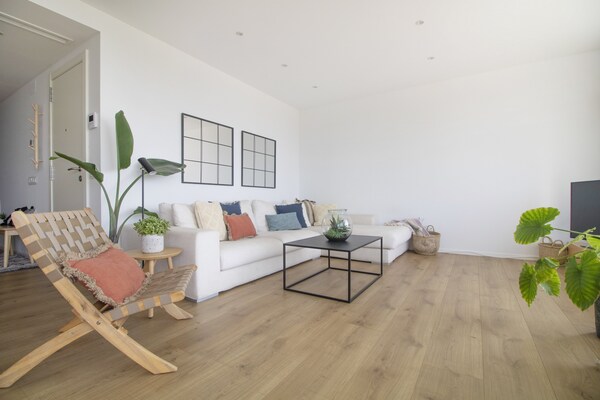 Foto van Appartement aan zee in Calella met strandtoegang - Vakantiehuis in Calella - LivingRoom