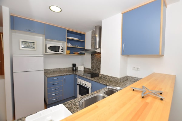 Foto van Appartement in Roses bij zandstrand - Vakantiehuis in Rosas / Roses - Kitchen