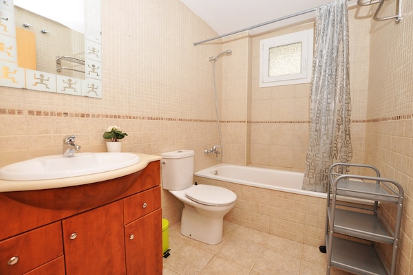 Foto van Appartement in Roses bij zandstrand - Vakantiehuis in Rosas / Roses - BathRoom