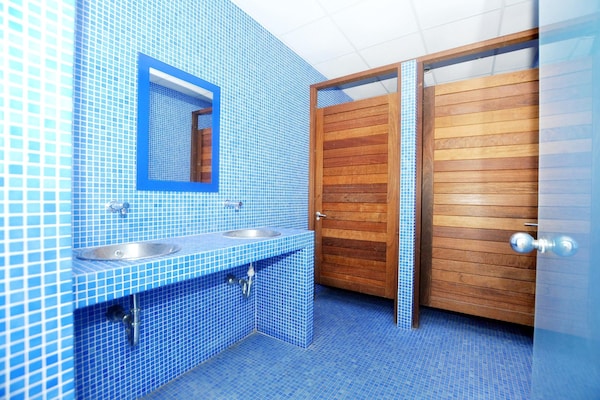 Foto van Appartement in Roses bij zandstrand - Vakantiehuis in Rosas / Roses - BathRoom