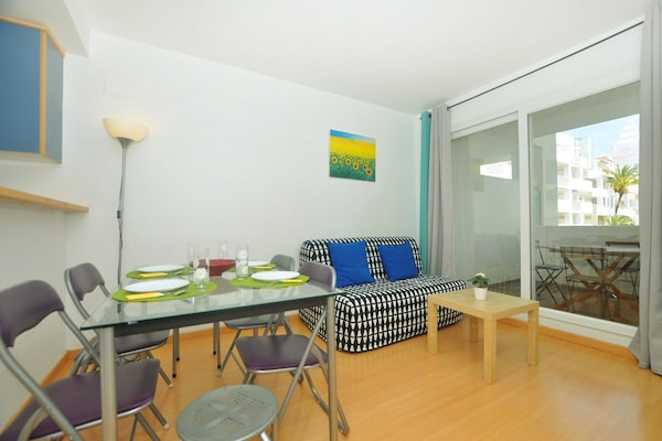 Foto van Appartement in Roses bij zandstrand - Vakantiehuis in Rosas / Roses - LivingRoom