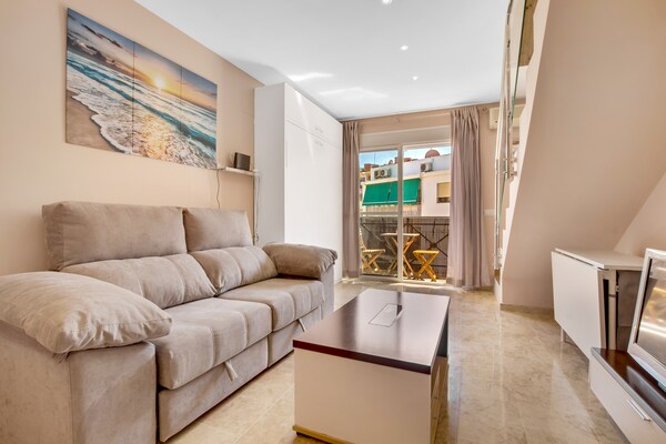 Foto van Duplex in Torremolinos 50m van het Strand - Vakantiehuis in Torremolinos - LivingRoom
