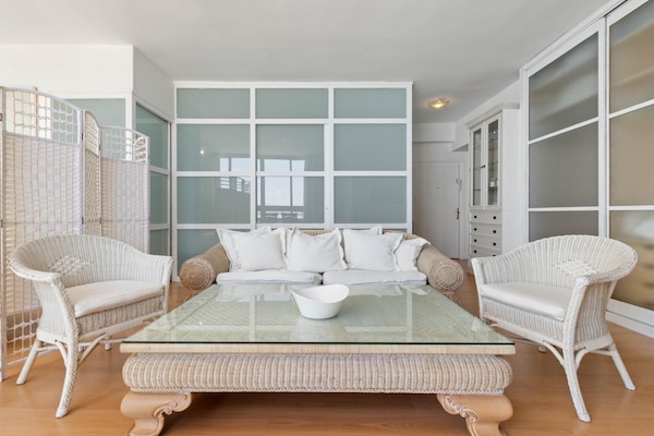 Foto van Kustverblijf in Torre de la Roca - Vakantiehuis in Torremolinos - LivingRoom