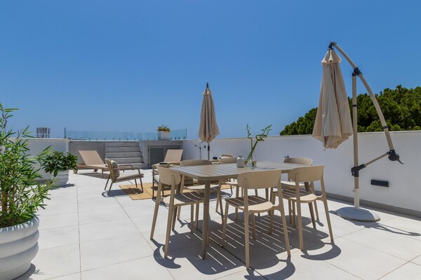 Foto van Montemar Retreat met privézwembad - Vakantiehuis in Torremolinos - TerraceBalcony