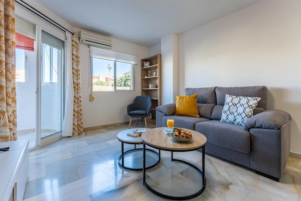 Foto van Faro's Arroyo de la Miel appartement in Malaga - Vakantiehuis in Málaga - LivingRoom