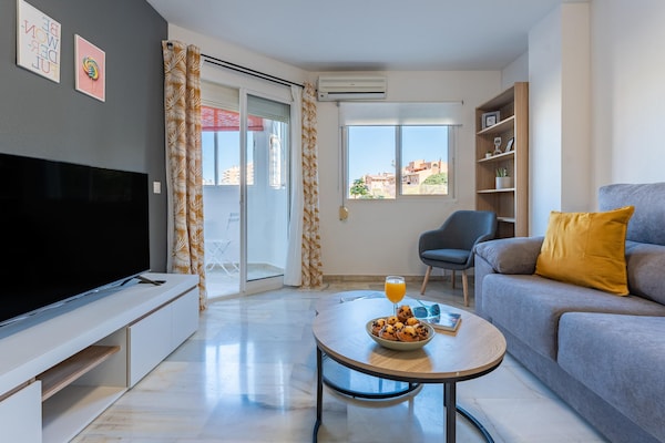Foto van Faro's Arroyo de la Miel appartement in Malaga - Vakantiehuis in Málaga - LivingRoom