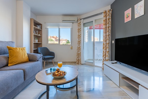 Foto van Faro's Arroyo de la Miel appartement in Malaga - Vakantiehuis in Málaga - LivingRoom