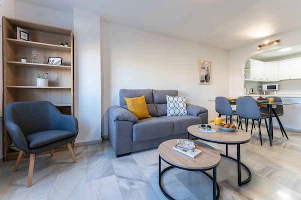 Foto van Faro's Arroyo de la Miel appartement in Malaga - Vakantiehuis in Málaga - LivingRoom