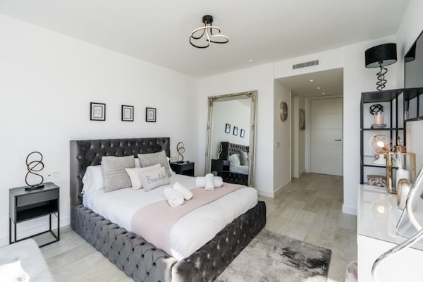 Foto van Verblijf in een appartement bij de Alcazaba-lagune - BedRoom