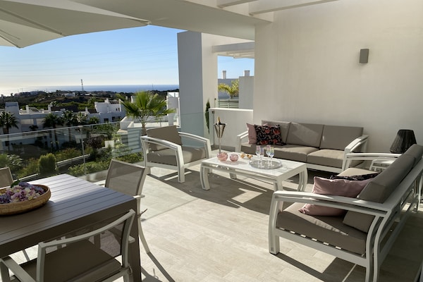 Foto van Verblijf in een appartement bij de Alcazaba-lagune - TerraceBalcony