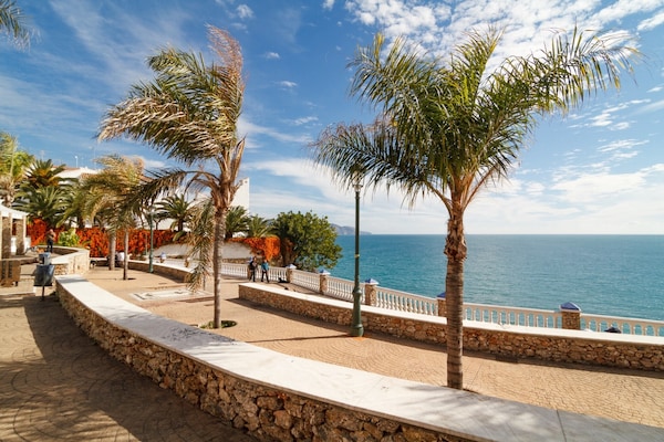 Foto van Studio in Nerja bij Carabeillo Strand - Vakantiehuis in Nerja - AreaSummer1KM