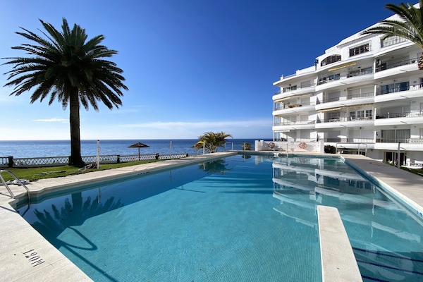 Foto van Appartement aan zee in Nerja bij El Salon - Vakantiehuis in Nerja - PoolOfHouse