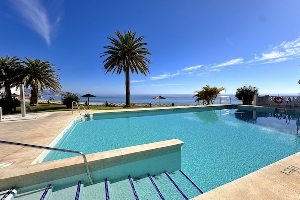 Foto van Appartement aan zee in Nerja bij El Salon - Vakantiehuis in Nerja - PoolOfHouse