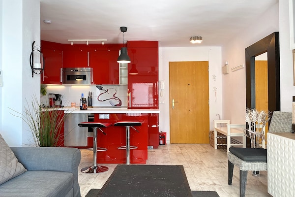 Foto van Appartement aan zee in Nerja bij El Salon - Vakantiehuis in Nerja - LivingRoom