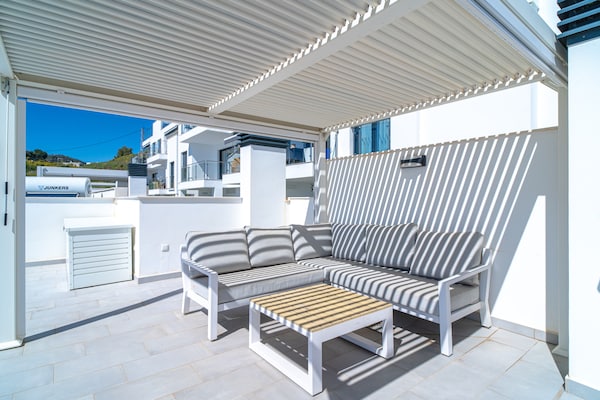 Foto van Penthouse in Nerja met Infinity Pool - Vakantiehuis in Nerja - terrace