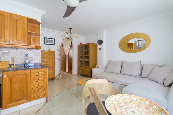Foto van Appartement in Las Palmas bij Playa de Las Canteras - Kitchen
