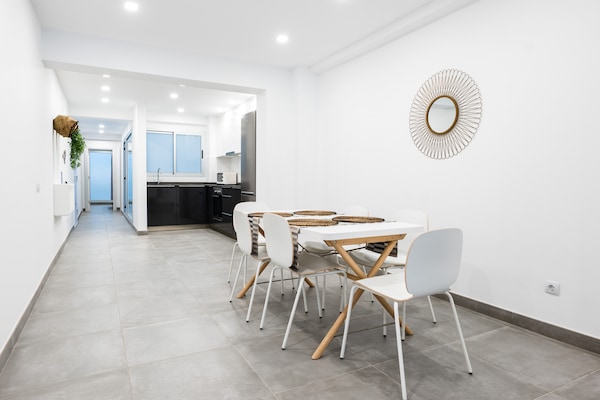 Foto van Huis in Las Palmas bij Las Canteras - Vakantiehuis in Las Palmas de Gran Canaria - DiningRoom