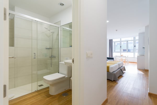 Foto van Studio in Las Palmas bij Playa de Las Canteras - Vakantiehuis in Las Palmas de Gran Canaria - BathRoom