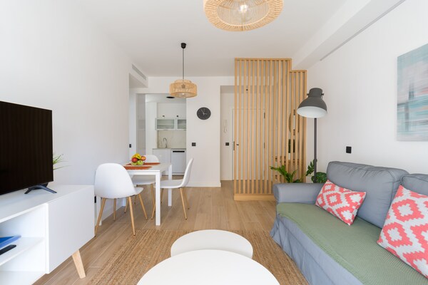 Foto van Appartement bij Playa de Las Canteras - Vakantiehuis in Las Palmas de Gran Canaria - LivingRoom