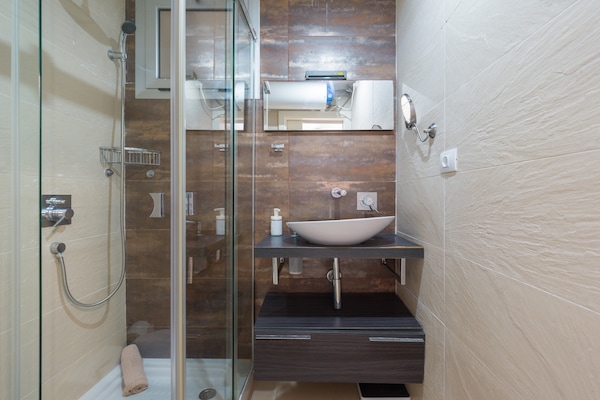 Foto van Strandappartement in Las Palmas met terras - Vakantiehuis in Las Palmas de Gran Canaria - BathRoom