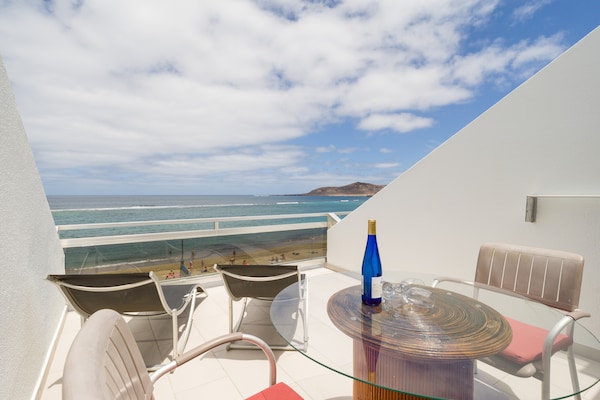 Foto van Strandappartement in Las Palmas met terras - Vakantiehuis in Las Palmas de Gran Canaria - terrace