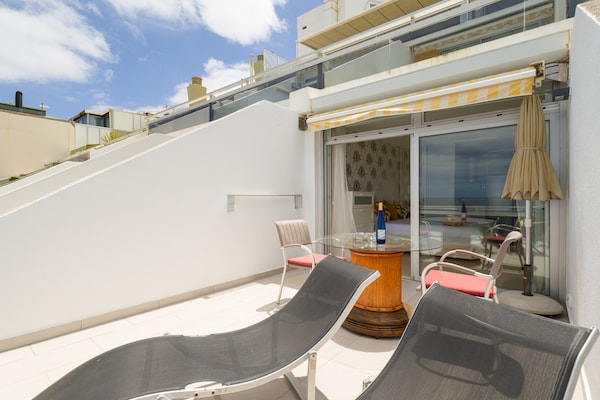 Foto van Strandappartement in Las Palmas met terras - Vakantiehuis in Las Palmas de Gran Canaria - terrace