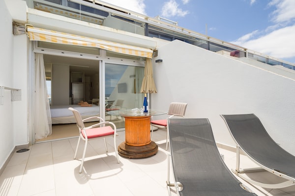 Foto van Strandappartement in Las Palmas met terras - Vakantiehuis in Las Palmas de Gran Canaria - terrace