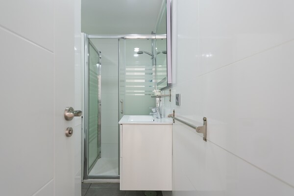 Foto van Appartement aan Playa Canteras - Vakantiehuis in Las Palmas de Gran Canaria - BathRoom