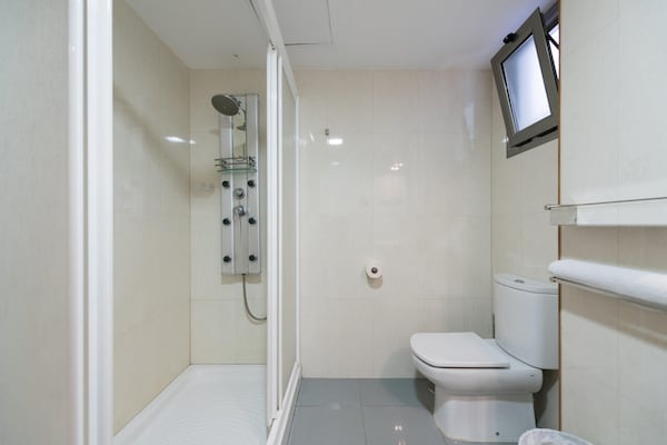 Foto van Appartement Las Palmas bij Playa de Las Canteras - Vakantiehuis in Las Palmas de Gran Canaria - BathRoom