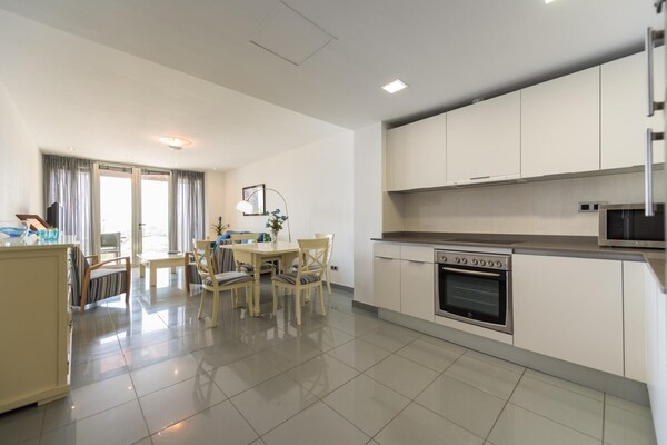 Foto van Appartement Las Palmas bij Playa de Las Canteras - Vakantiehuis in Las Palmas de Gran Canaria - Kitchen