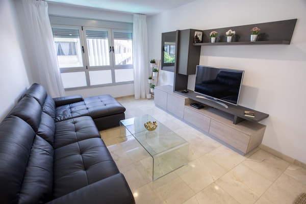 Foto van Appartement bij Playa de Las Canteras - Vakantiehuis in Las Palmas de Gran Canaria - LivingRoom