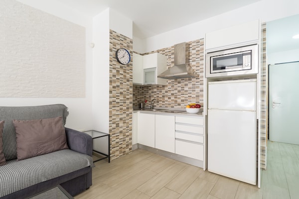Foto van Appartement bij Playa de Las Canteras - Vakantiehuis in Las Palmas de Gran Canaria - Kitchen