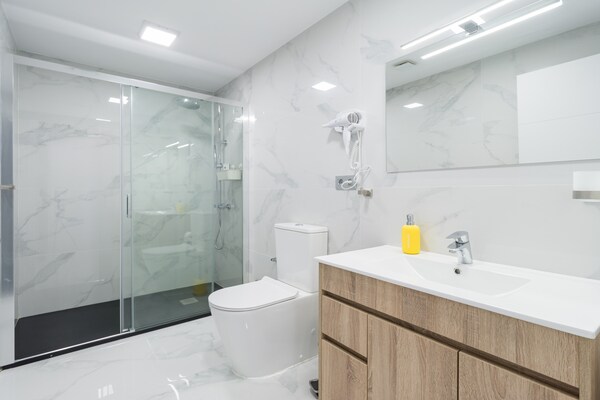 Foto van Vakantiehuis bij Playa de Las Canteras - Vakantiehuis in Las Palmas de Gran Canaria - BathRoom