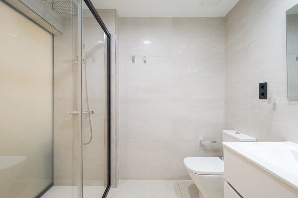 Foto van Loft in Las Palmas bij Las Canteras Strand - Vakantiehuis in Las Palmas de Gran Canaria - BathRoom