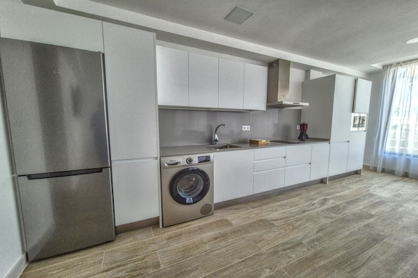 Foto van Appartement bij Playa de Las Canteras - Vakantiehuis in Las Palmas de Gran Canaria - Kitchen