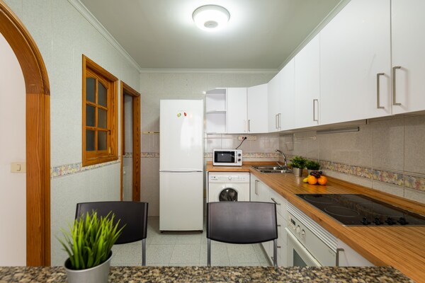 Foto van Huis bij Playa de Las Canteras met Tuin - Vakantiehuis in Las Palmas de Gran Canaria - Kitchen
