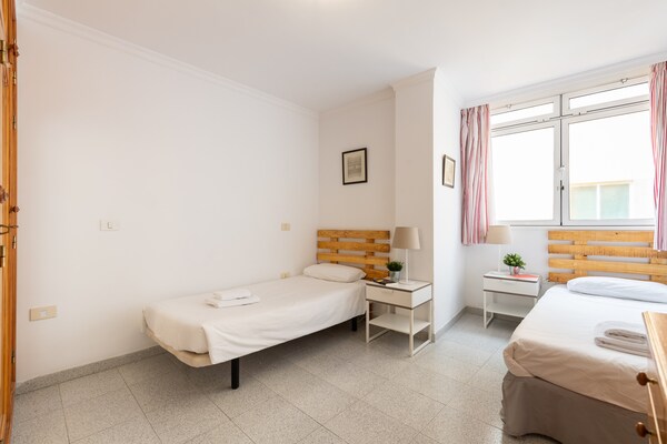 Foto van Huis bij Playa de Las Canteras met Tuin - Vakantiehuis in Las Palmas de Gran Canaria - BedRoom