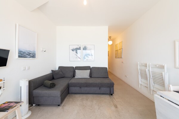 Foto van Appartement aan Las Canteras Strand - Vakantiehuis in Las Palmas de Gran Canaria - LivingRoom