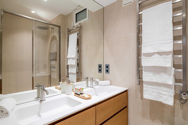 Foto van Gerenoveerd appartement - Cannes Croisette Golden Square - 