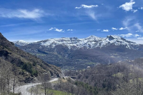 Foto van Appartement in Franse Alpen met Zwembad - Vakantiehuis in Allos - AreaWinter20KM