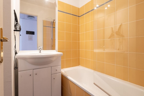 Foto van Klassieke Riviera-vakantie met zwembad in Grasse - Vakantiehuis in Grasse - BathRoom
