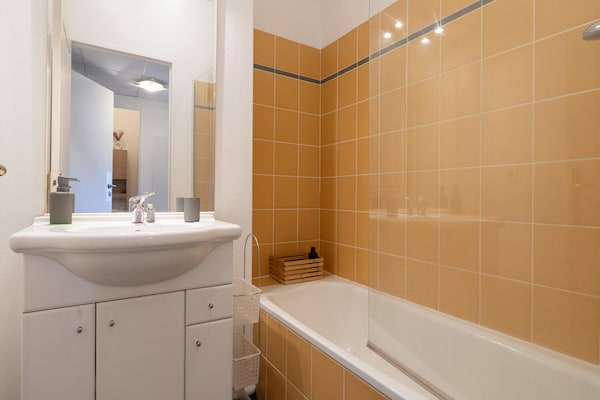Foto van Verblijf met uitzicht op de bergen in Grasse - Vakantiehuis in Grasse - BathRoom