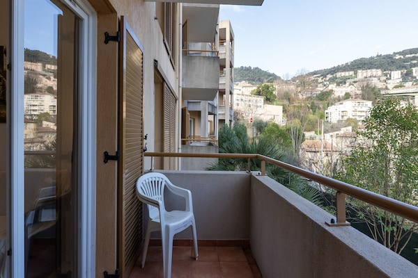 Foto van Verblijf met uitzicht op de bergen in Grasse - Vakantiehuis in Grasse - TerraceBalcony