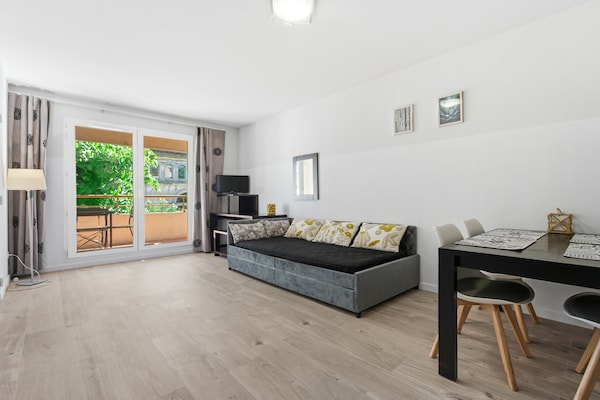 Foto van Appartement aan de Rivièra in Grasse met balkon - Vakantiehuis in Grasse - LivingRoom